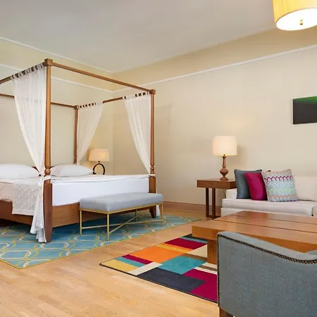 Hotel Xanadu Island